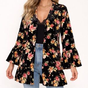 Easel | Floral Velvet Kimono Bell Sleeves Size Large